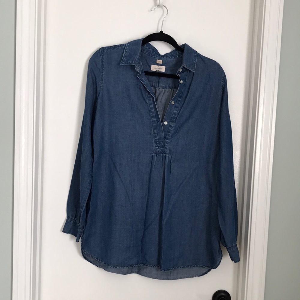 Mint condition Loft chambray maternity top